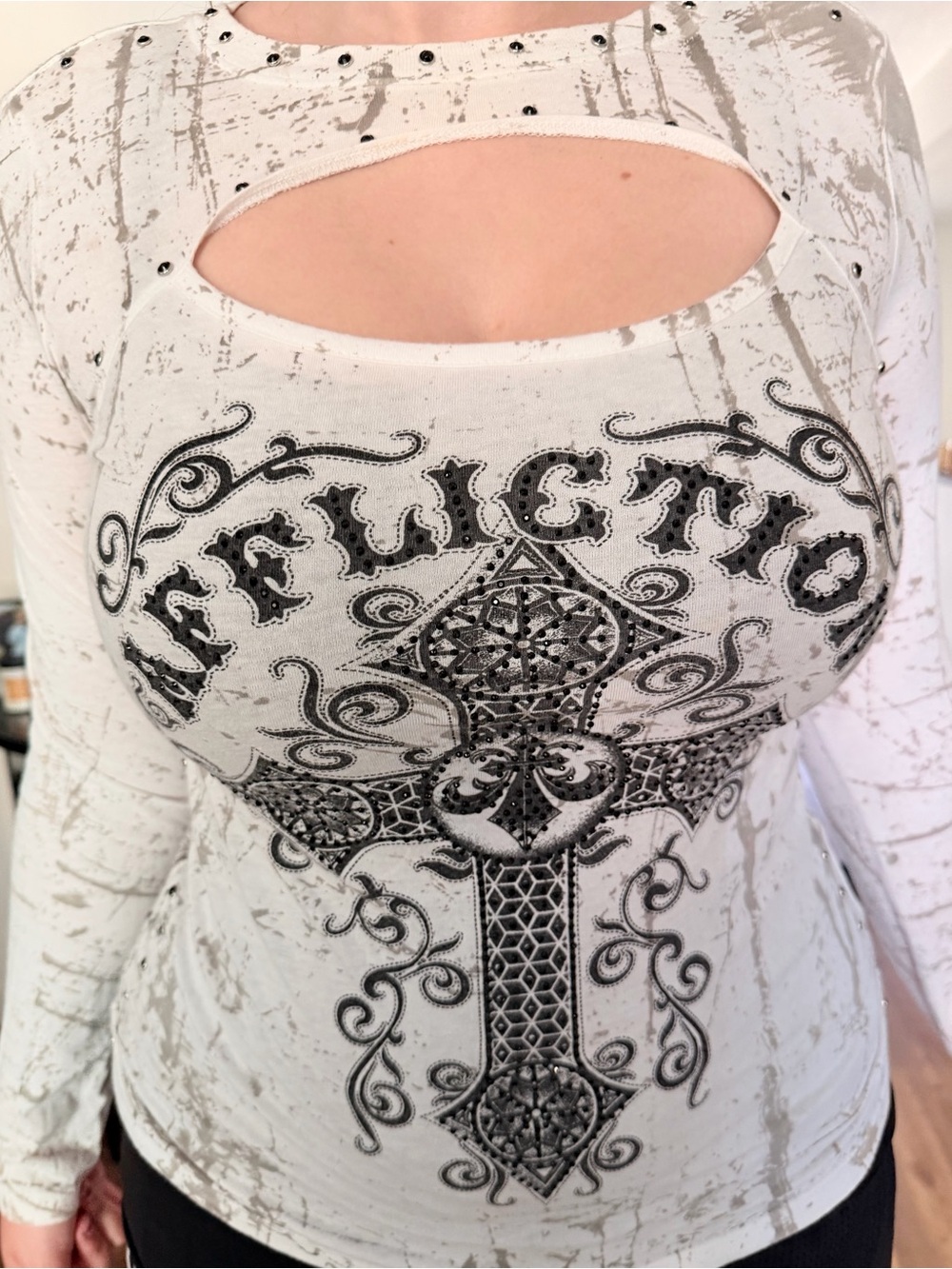 Vintage Y2K Affliction Distressed Rhinestone Gothic Cross Cutout Long Sleeve Tee